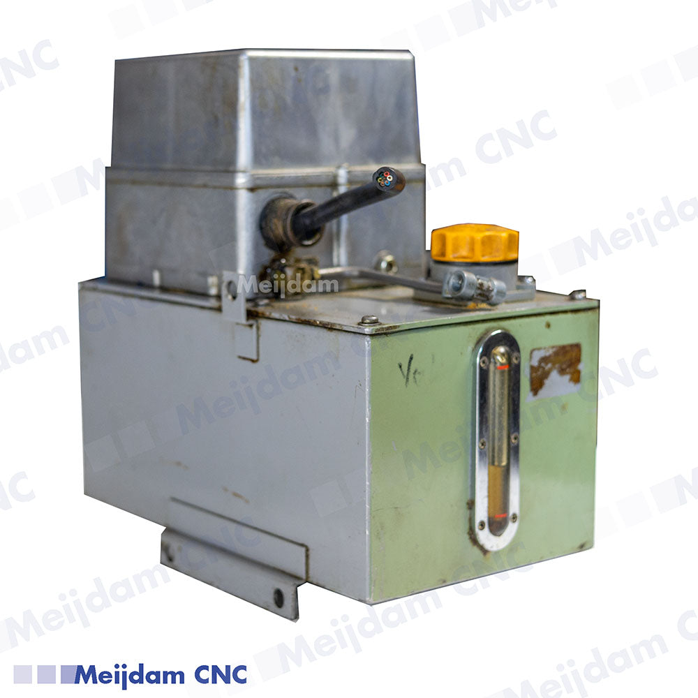 Showa lubcrication pump - Okuma